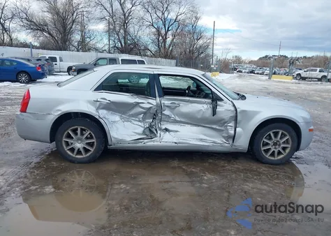 2007 Chrysler 300 Touring из США, поврежденный, VIN 2C3KK53G87H714770